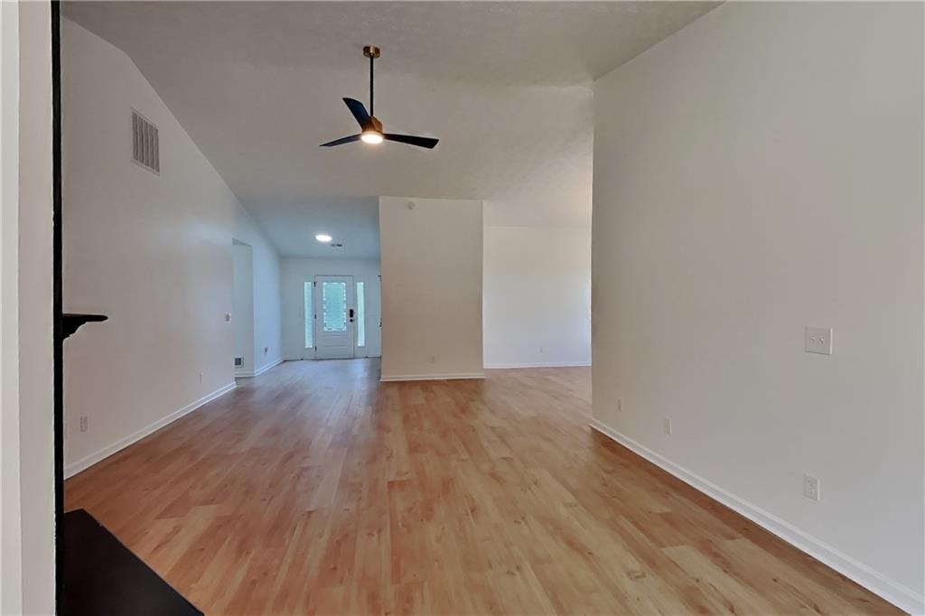 410 Crestbend Lane - Photo 2