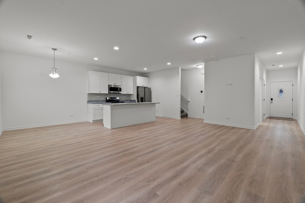 1038 Gillespie Lane - Photo 2