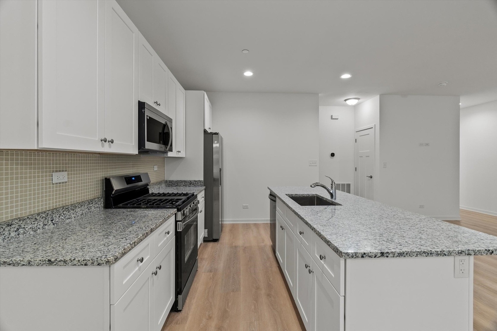 1038 Gillespie Lane - Photo 4