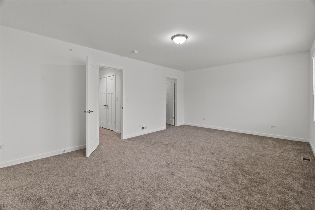1038 Gillespie Lane - Photo 7