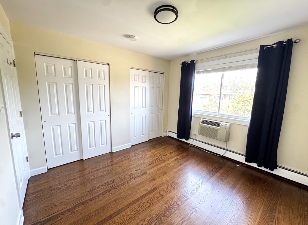 4842 Conrad Street - Photo 4