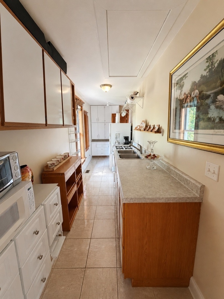 1506 Oswego Road - Photo 10