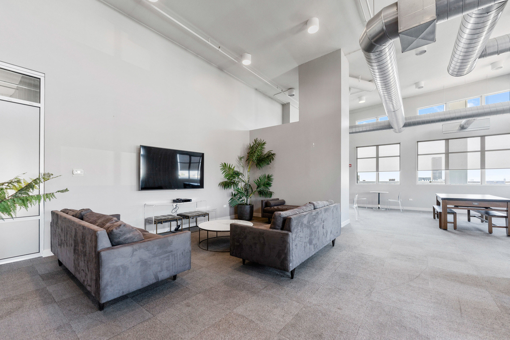 901 W Madison Street - Photo 28