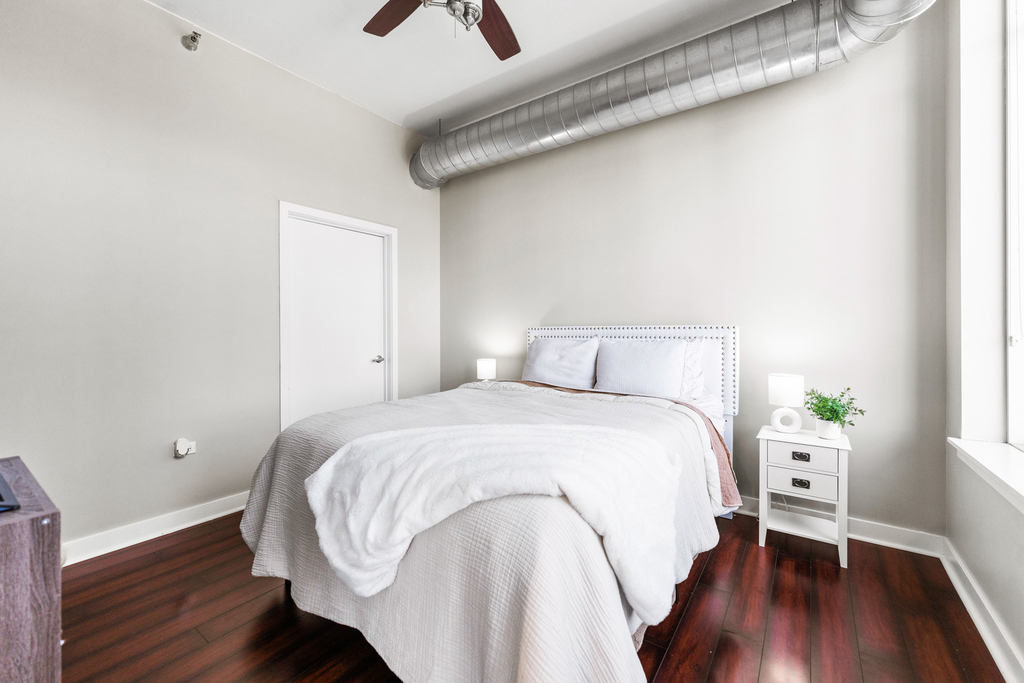 901 W Madison Street - Photo 18