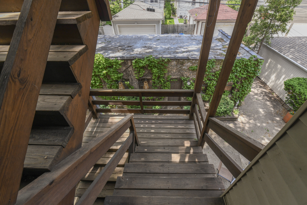 3312 N Oakley Avenue - Photo 18