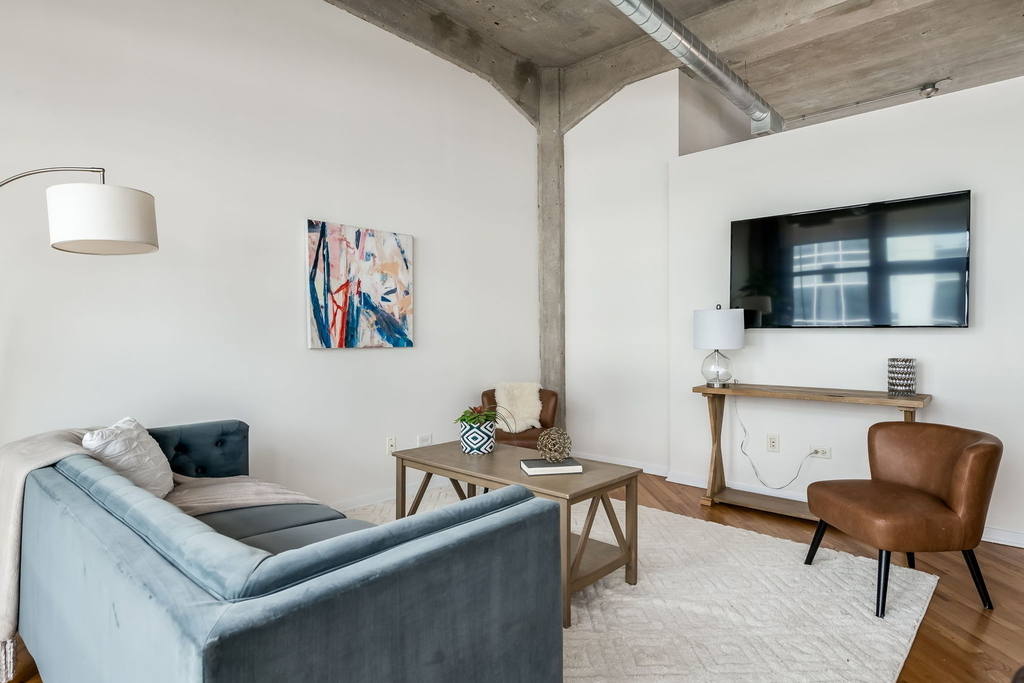210 S Desplaines Street - Photo 7