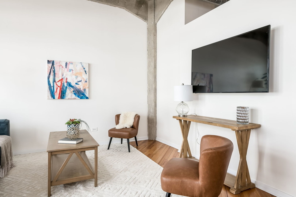210 S Desplaines Street - Photo 8