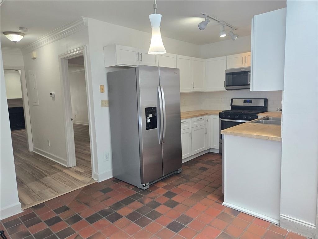 7500 Roswell Road - Photo 8