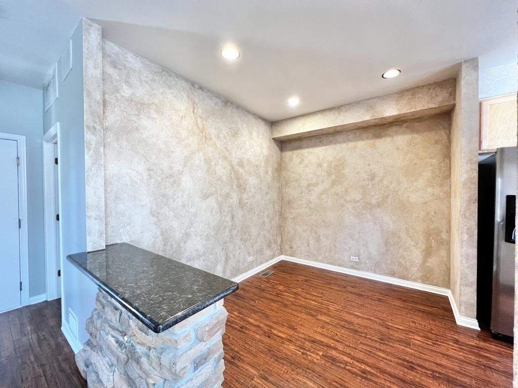 2936 Kentshire Circle - Photo 3