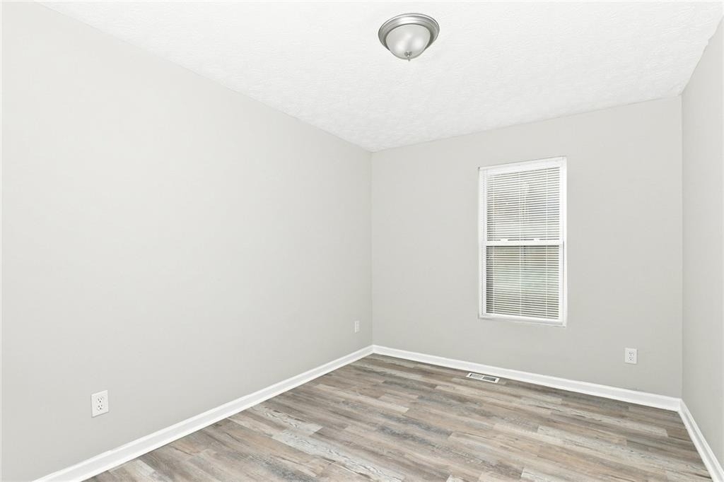 2002 Grove Way - Photo 9
