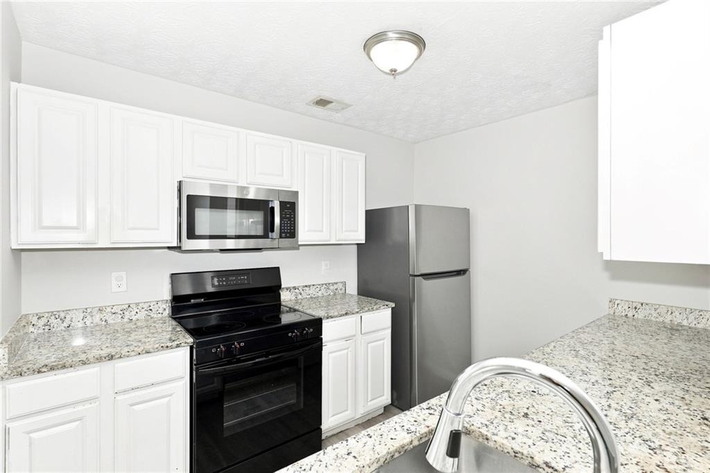 2002 Grove Way - Photo 1