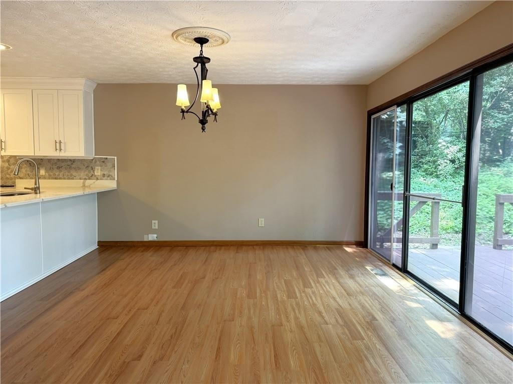 1302 Colony Dr - Photo 5