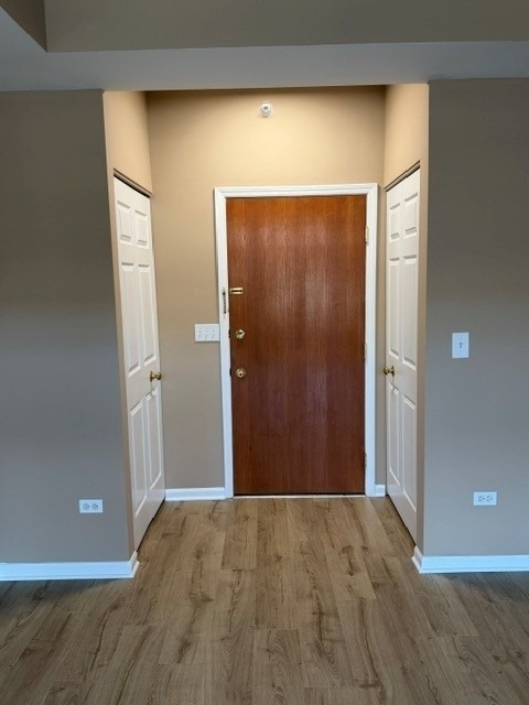 105 W Saint Charles Road - Photo 3