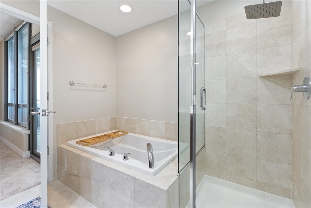 600 N Lake Shore Drive - Photo 9