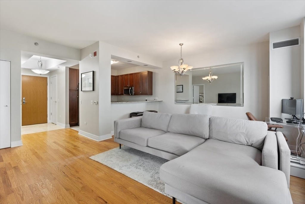 600 N Lake Shore Drive - Photo 3