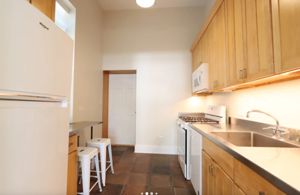 1318 W Erie Street - Photo 6