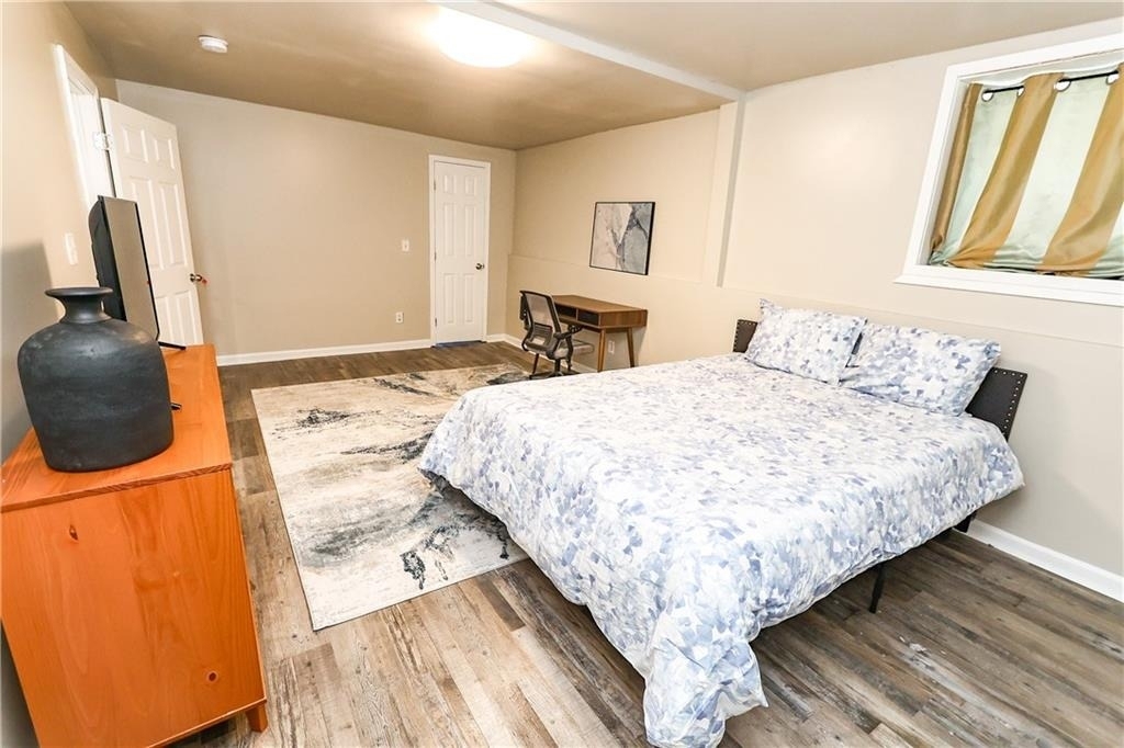 636 Lawton Street - Photo 11