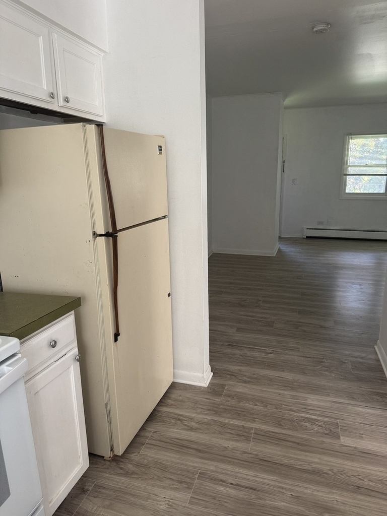 581 Burlington Avenue - Photo 10
