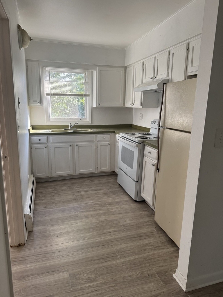 581 Burlington Avenue - Photo 7