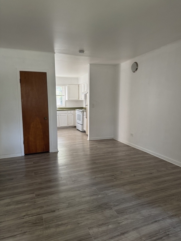 581 Burlington Avenue - Photo 6