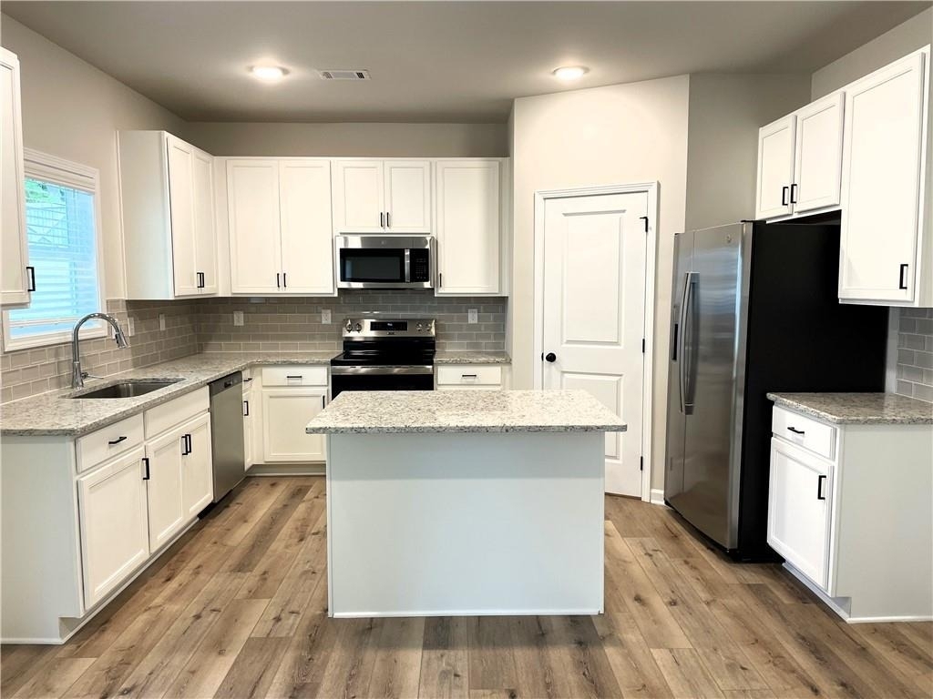 414 Fox Creek Dr - Photo 2
