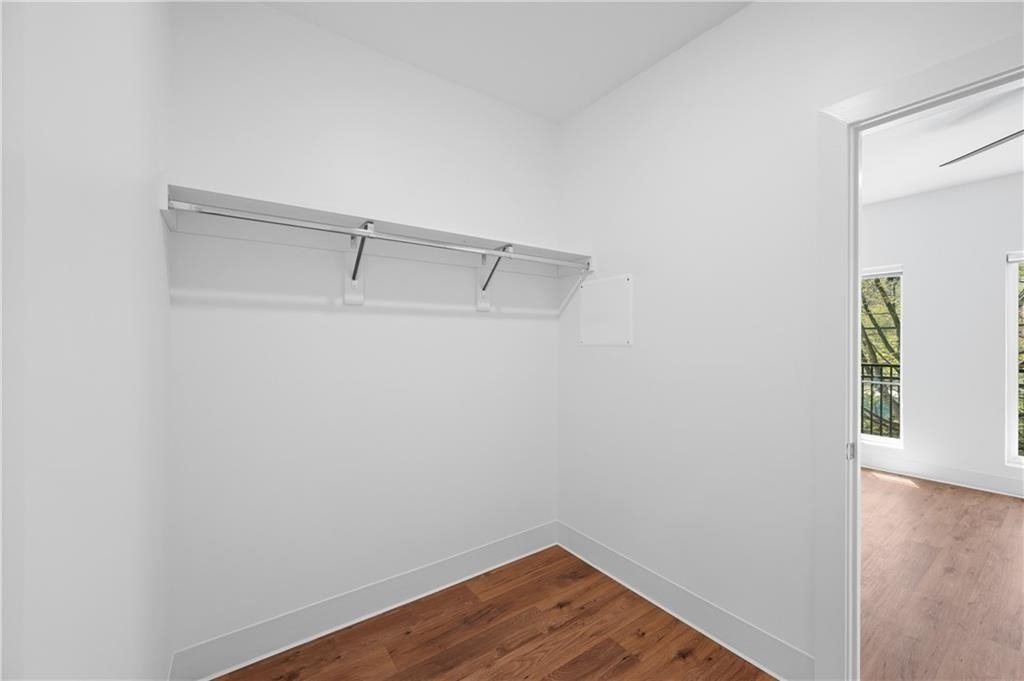 456 Flat Shoals Avenue Se - Photo 10