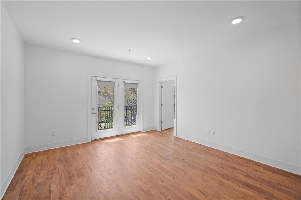 456 Flat Shoals Avenue Se - Photo 4