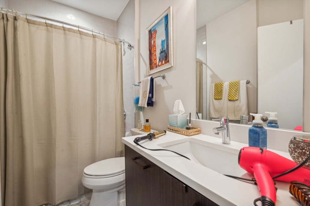 1045 W Cornelia Avenue - Photo 9