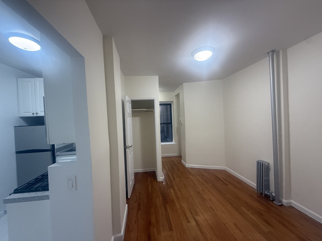 516 East 80th Street - Photo 1