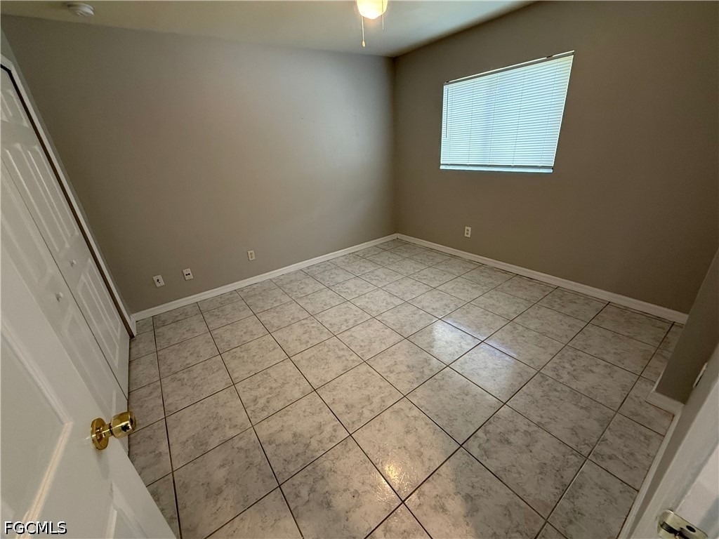 1040 Ainsworth Street E - Photo 10