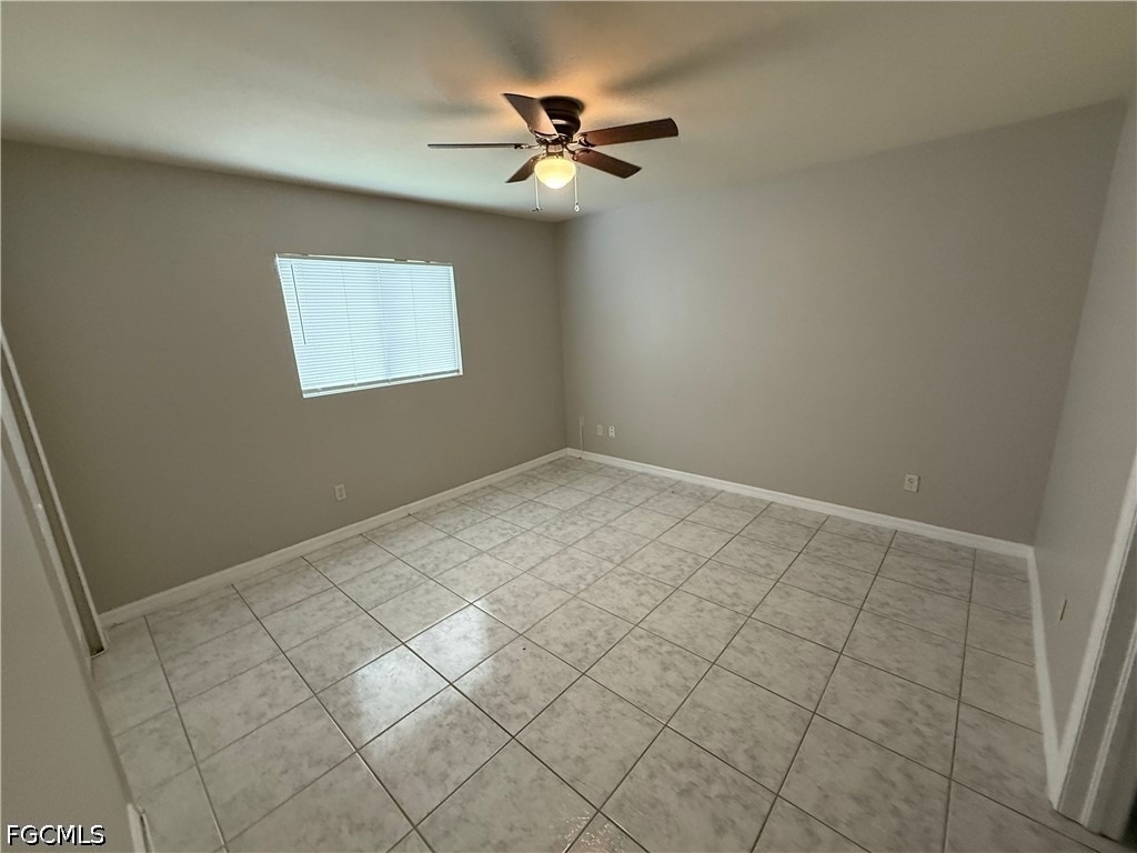1040 Ainsworth Street E - Photo 12