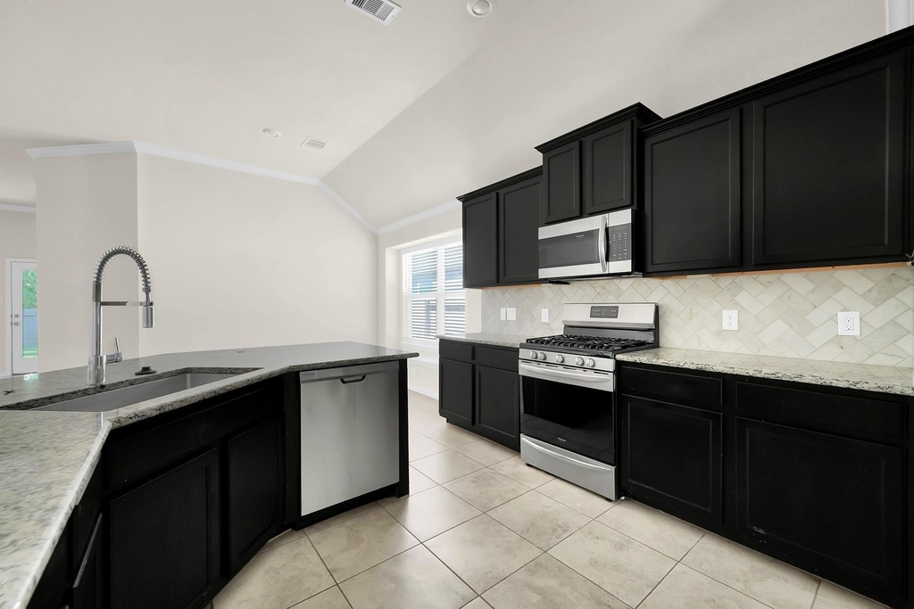 18788 Laurel Hills Drive - Photo 3