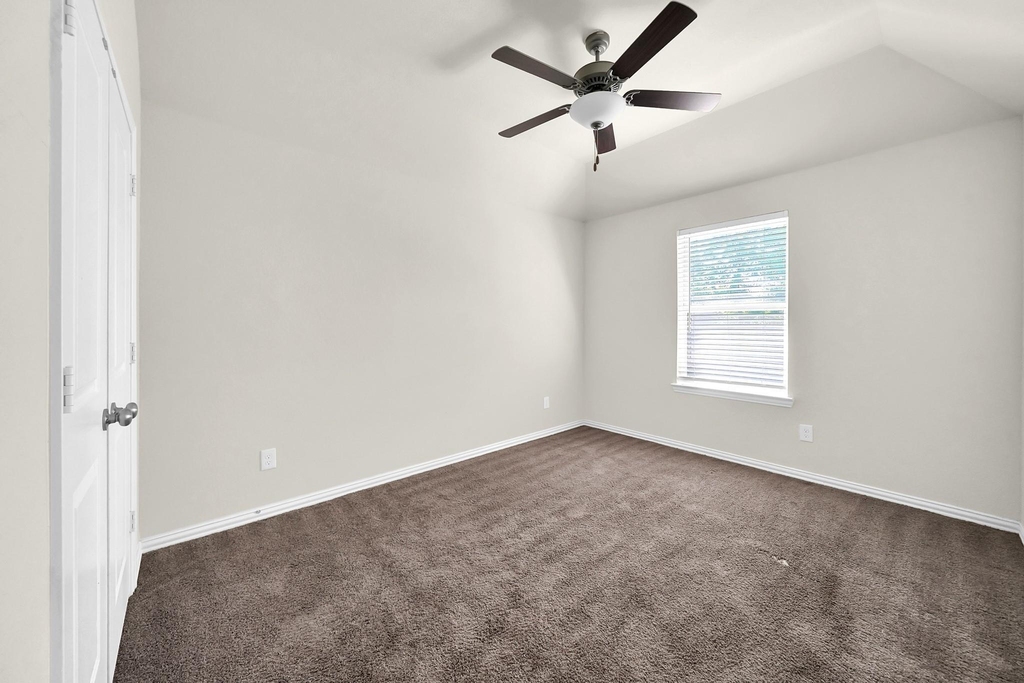 18788 Laurel Hills Drive - Photo 15