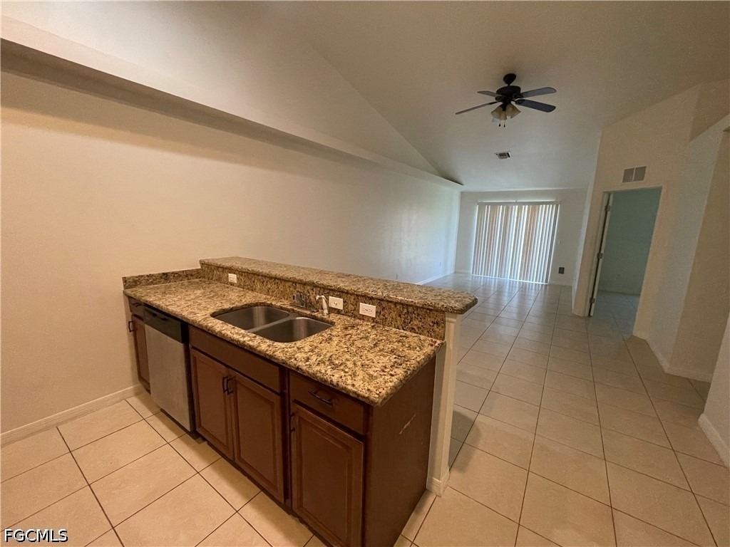 705 Nicholas Parkway W - Photo 6