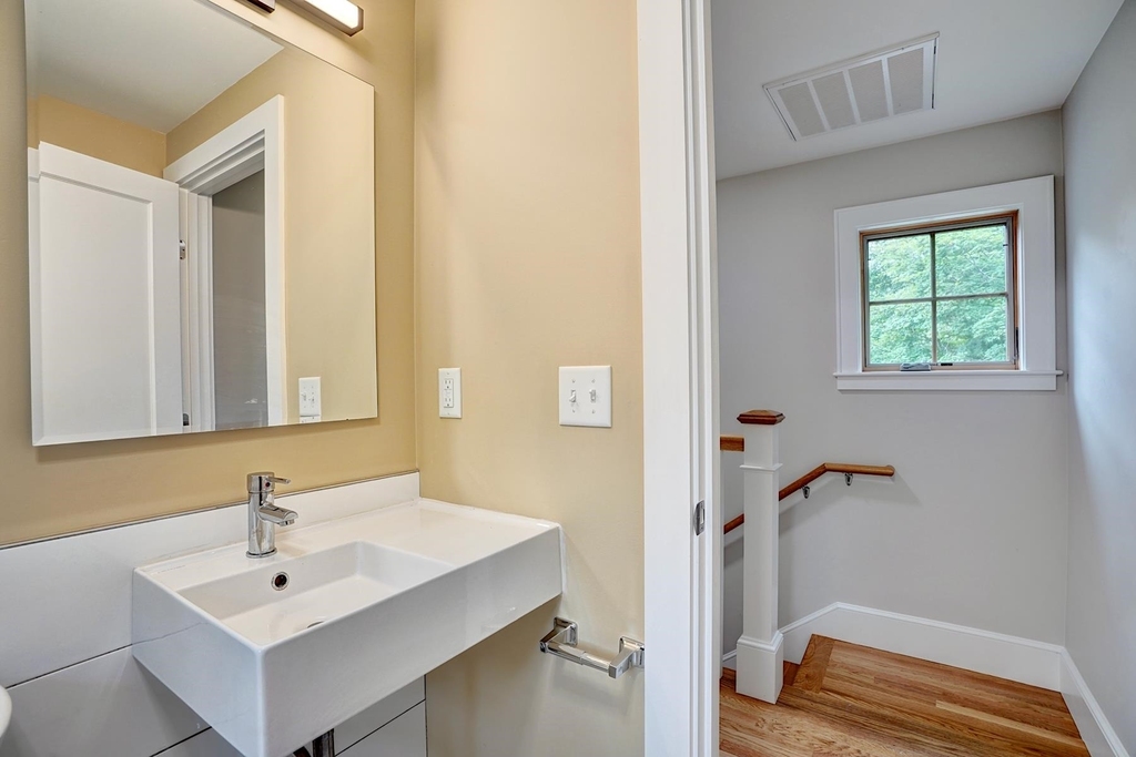 59 Central - Photo 11