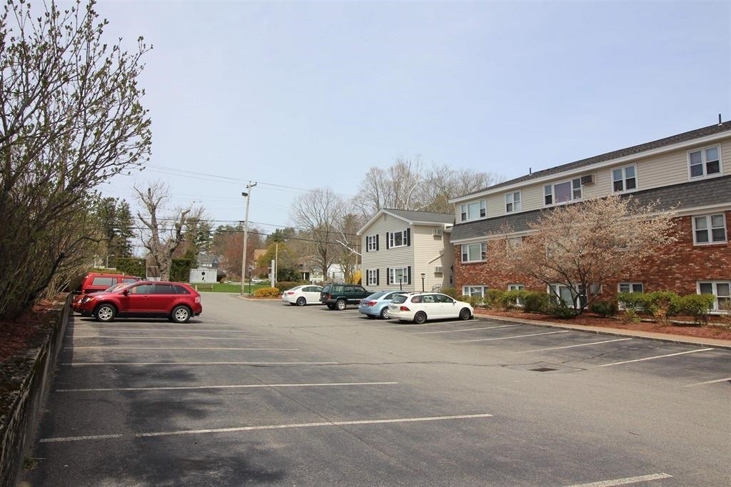 73 East Broadway - Photo 2
