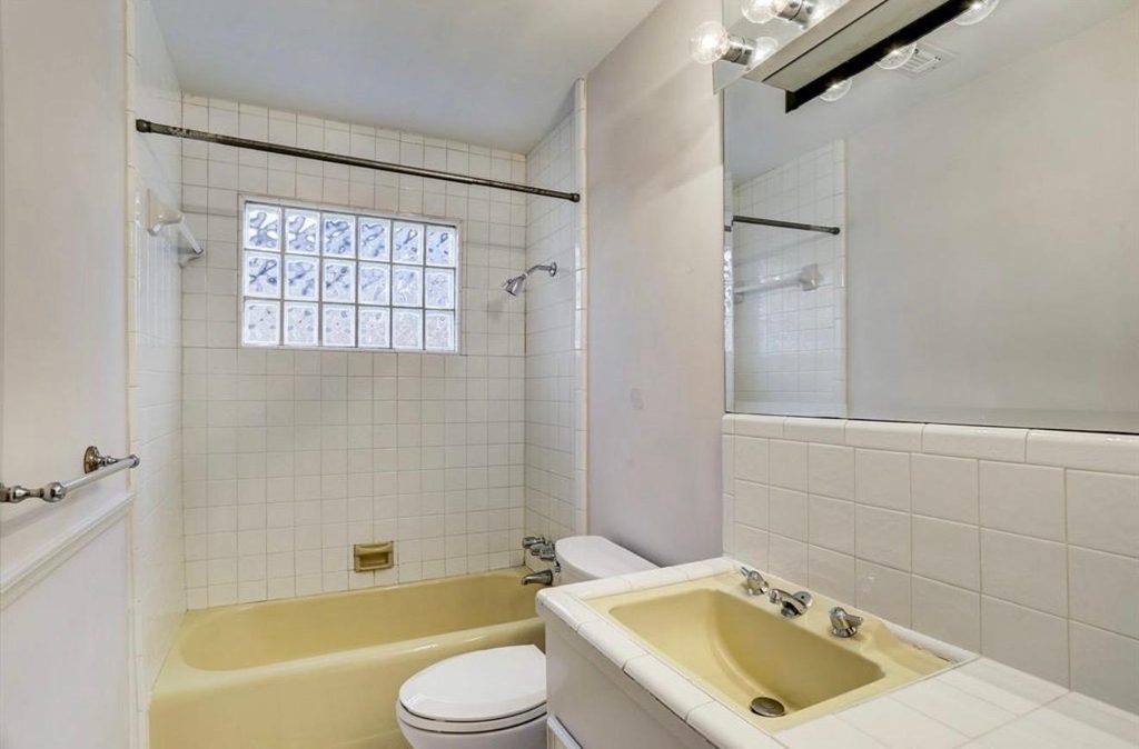 5615 Arboles Drive - Photo 2