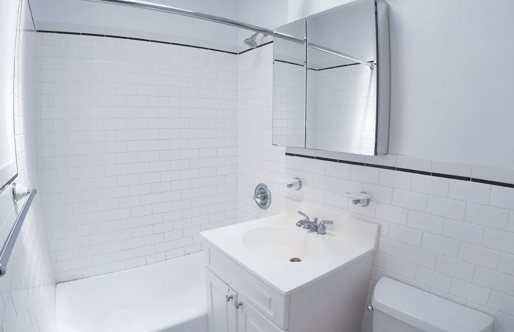152 East 84th Street - Photo 7