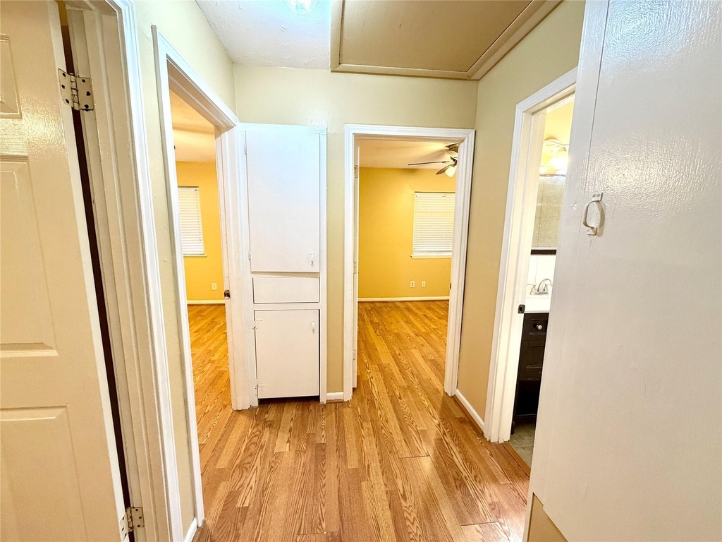 2209 20th Avenue - Photo 8
