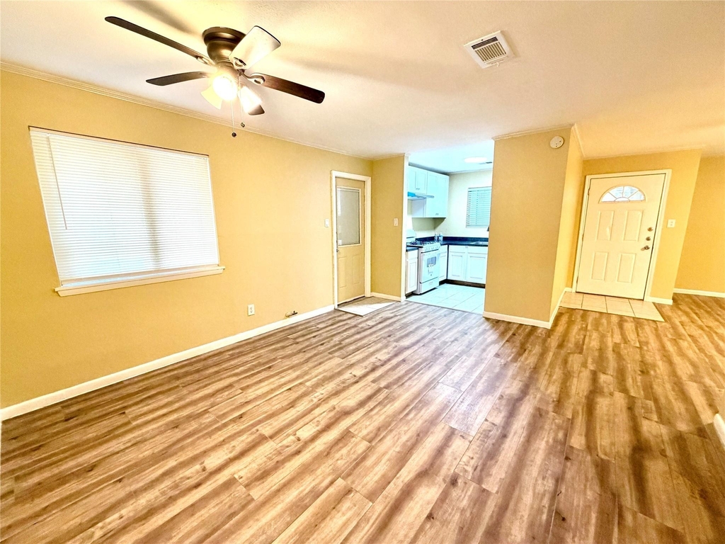 2209 20th Avenue - Photo 6