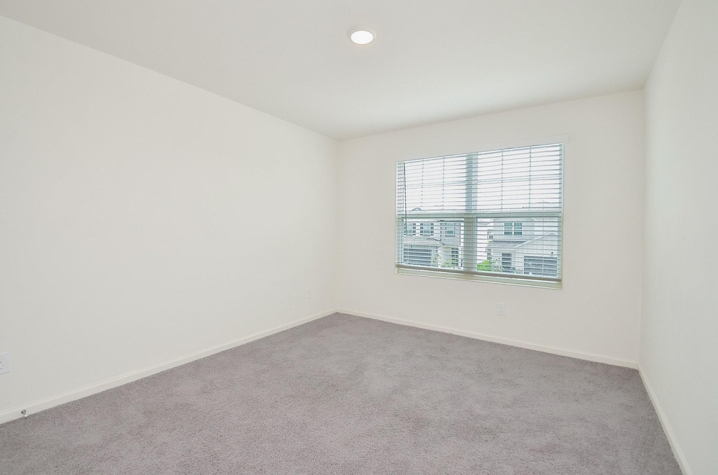 8627 Vacek Crossing Way - Photo 16