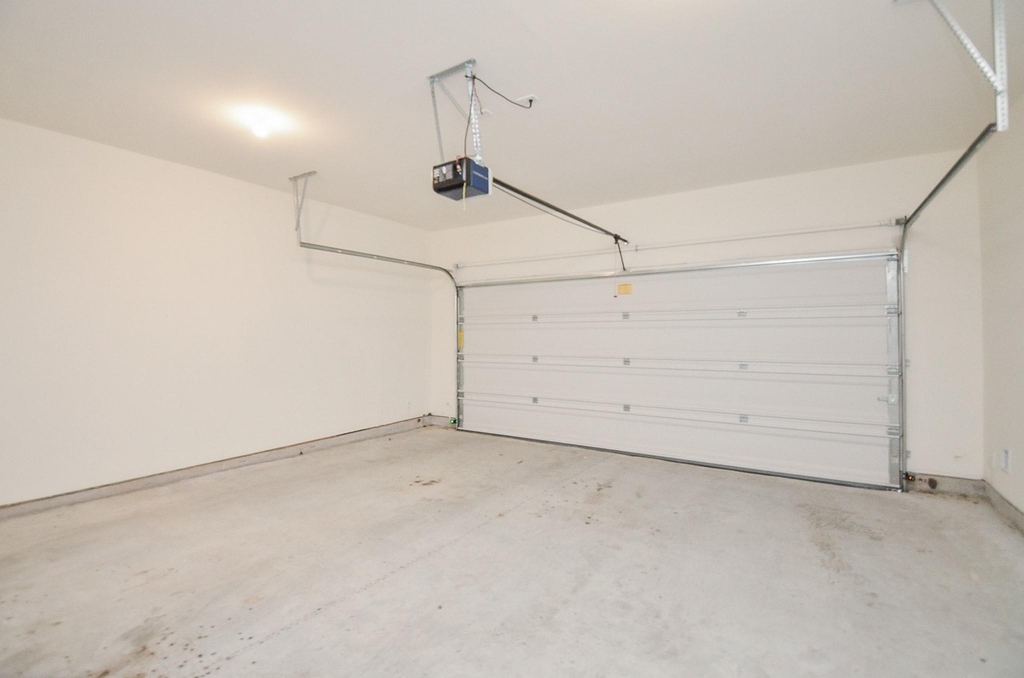 8627 Vacek Crossing Way - Photo 24