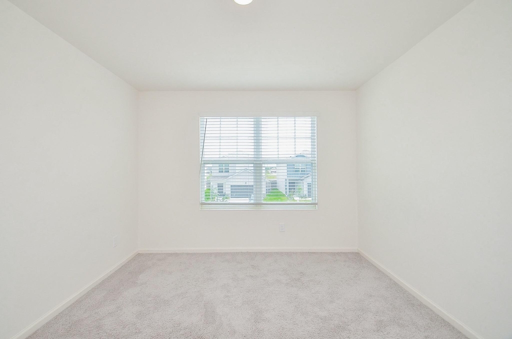 8627 Vacek Crossing Way - Photo 17