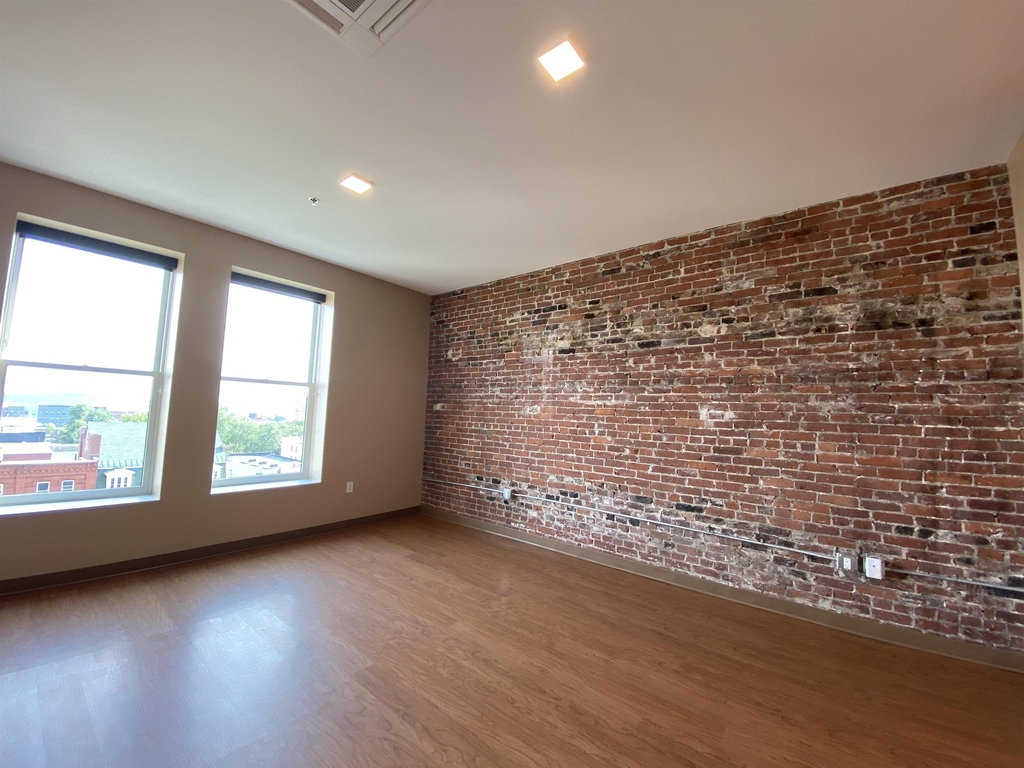 83 Hanover - Photo 13