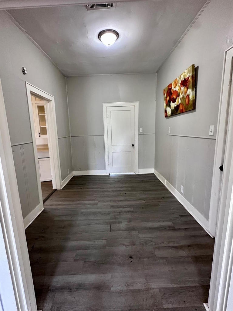 217 Marland St - Photo 3