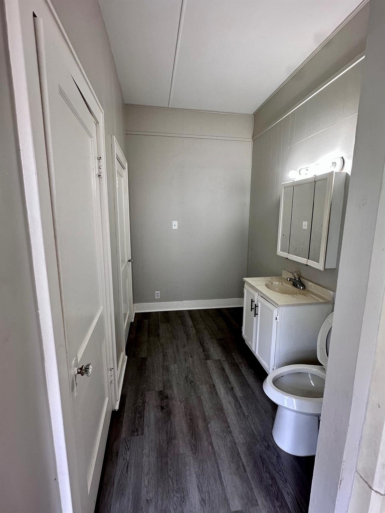 217 Marland St - Photo 6