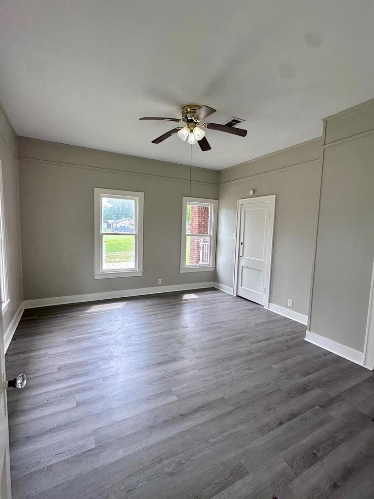 217 Marland St - Photo 8