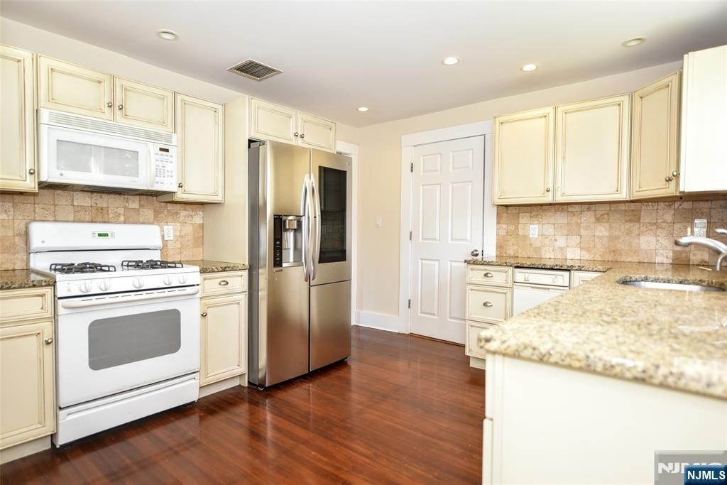 36 Hines - Photo 12