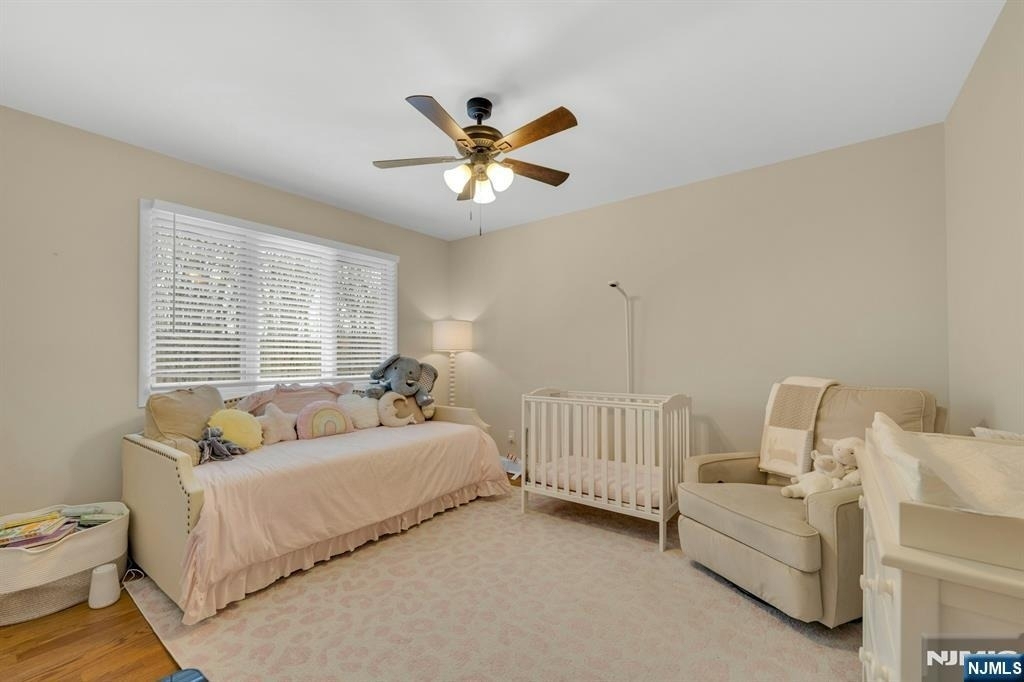 359 Hillview - Photo 33