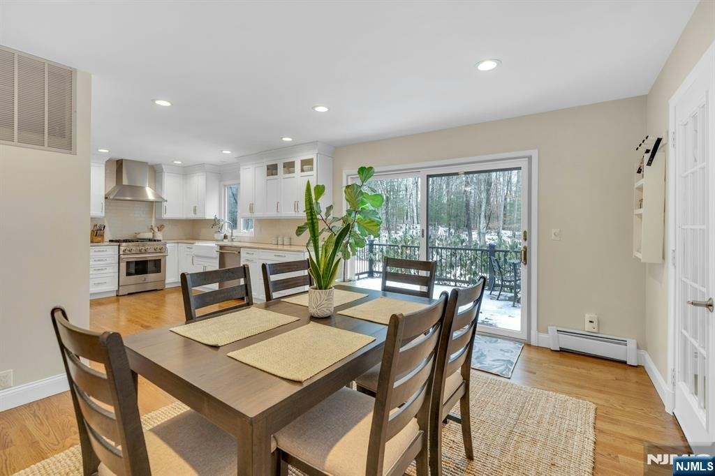359 Hillview - Photo 10